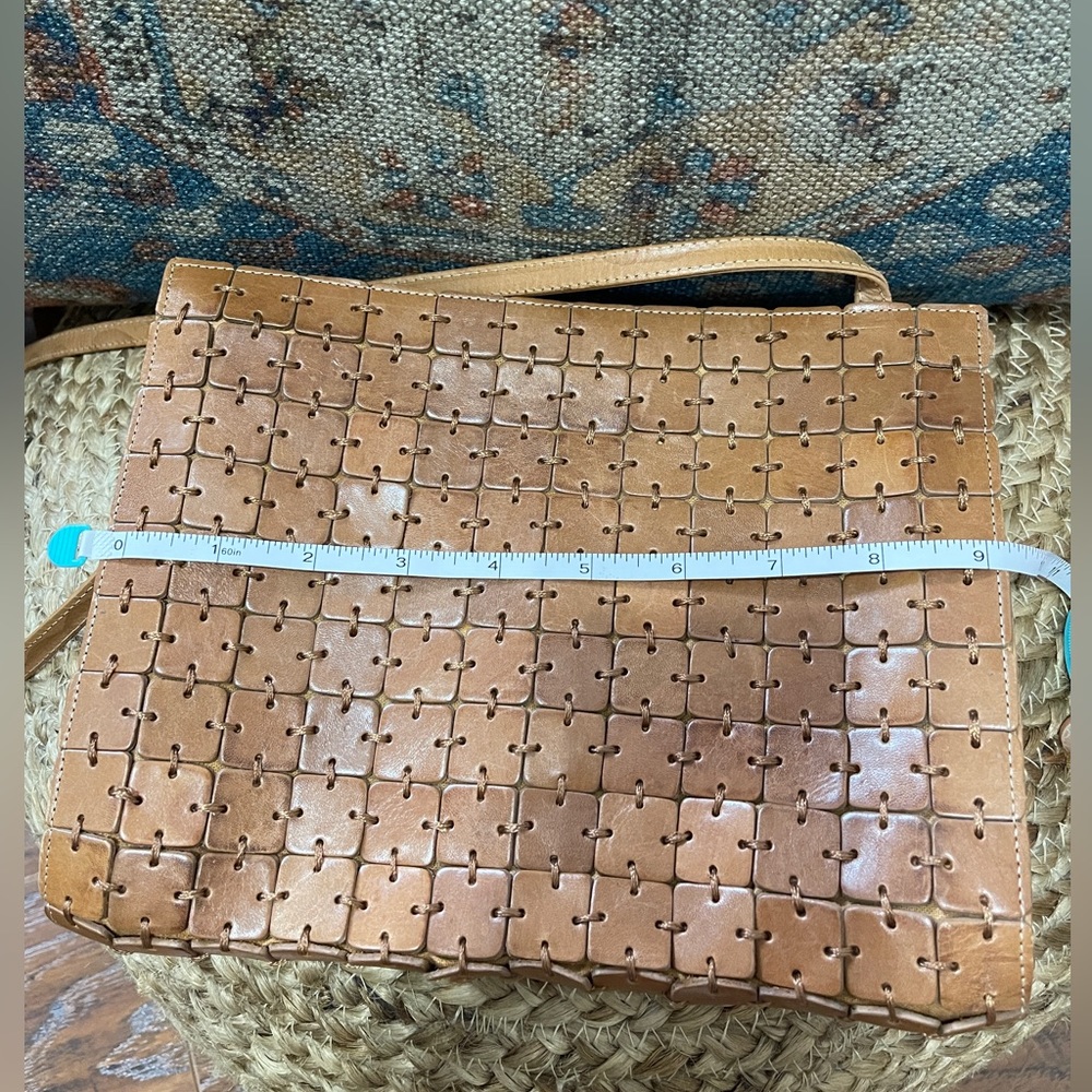 Leather CEM shoulder bag for women missing tag - Picture 7 of 10